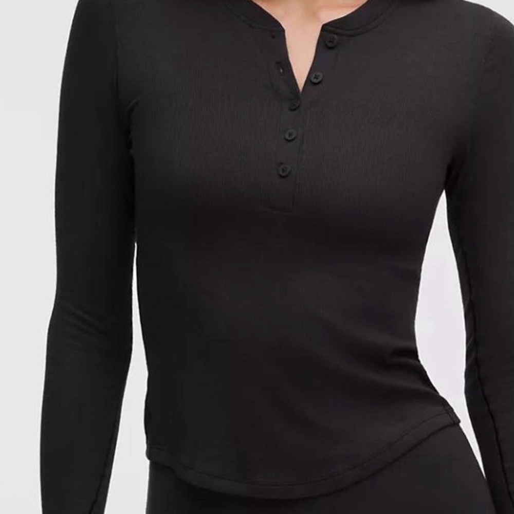 LULULEMON black Hold Tight long sleeve Henley top SIZE 0